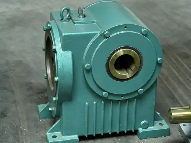 Worm Gear Reducers: Basic Working And Advantages