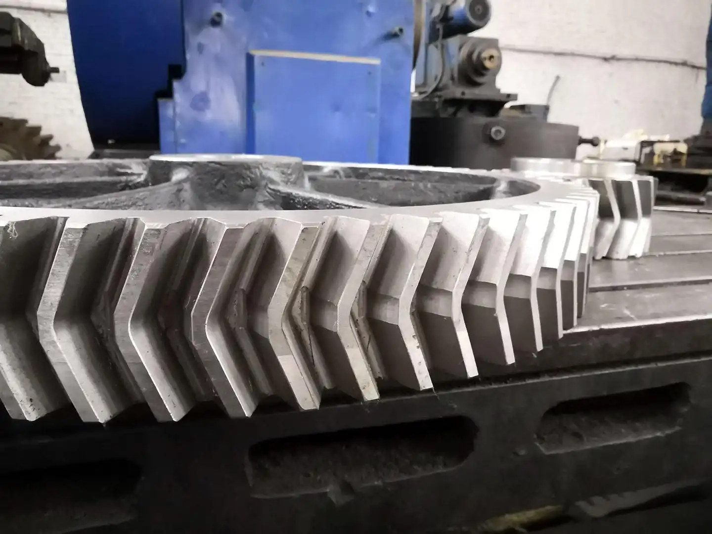 Herringbone Gear Transmission Uses Explained