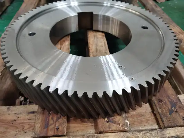 Helical Gear Gearbox vs Spur Gearbox: Efficiency Comparison